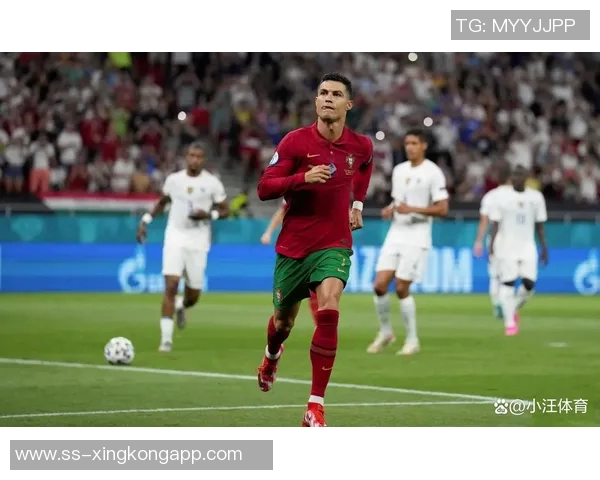 爱尔兰主帅指责C罗影响裁判判罚引发争议与讨论